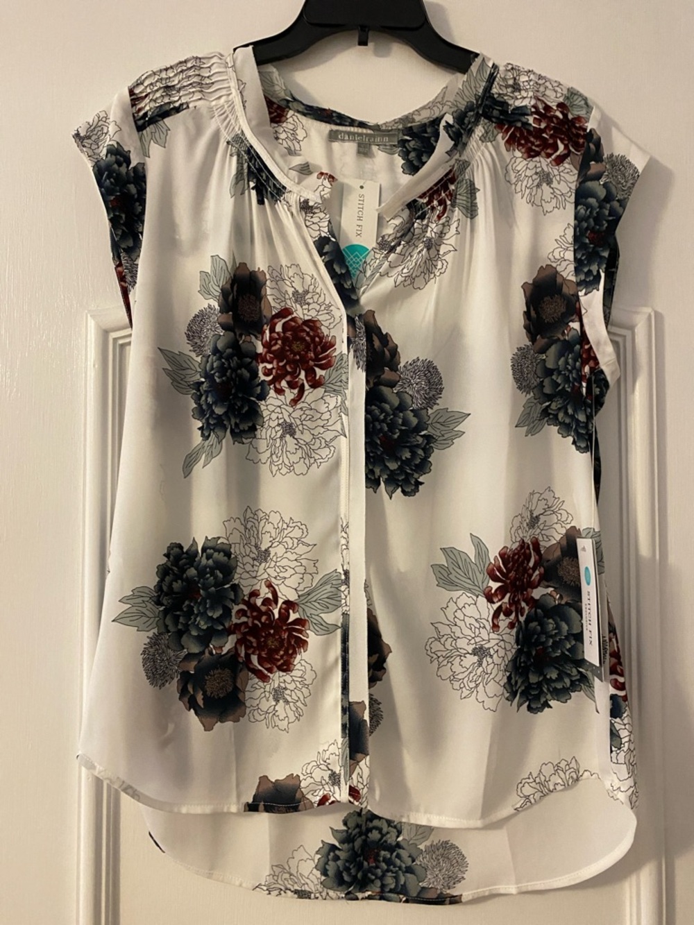Daniel Rainn White Floral Cap-Sleeve Blouse with Navy and Burgundy Blooms